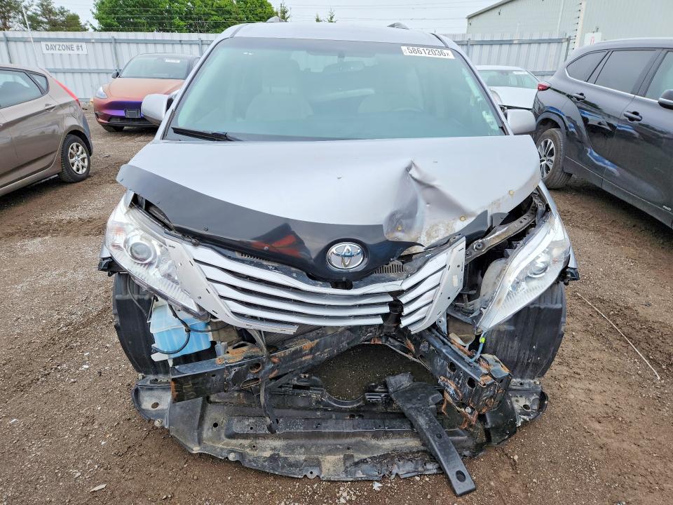 Продаж на аукціоні авто 2017 Toyota Sienna, vin: 5TDKZ3DC3HS889907, номер лоту: 58612036