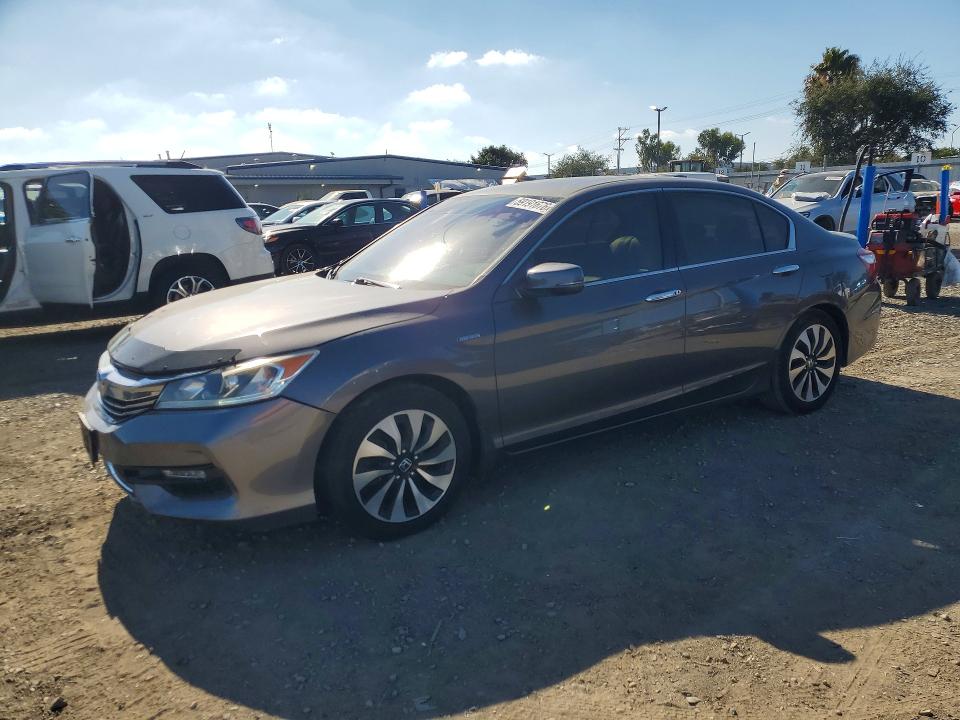 2017 Honda Accord მანქანა იყიდება აუქციონზე, vin: JHMCR6F5XHC010133, აუქციონის ნომერი: 59191676