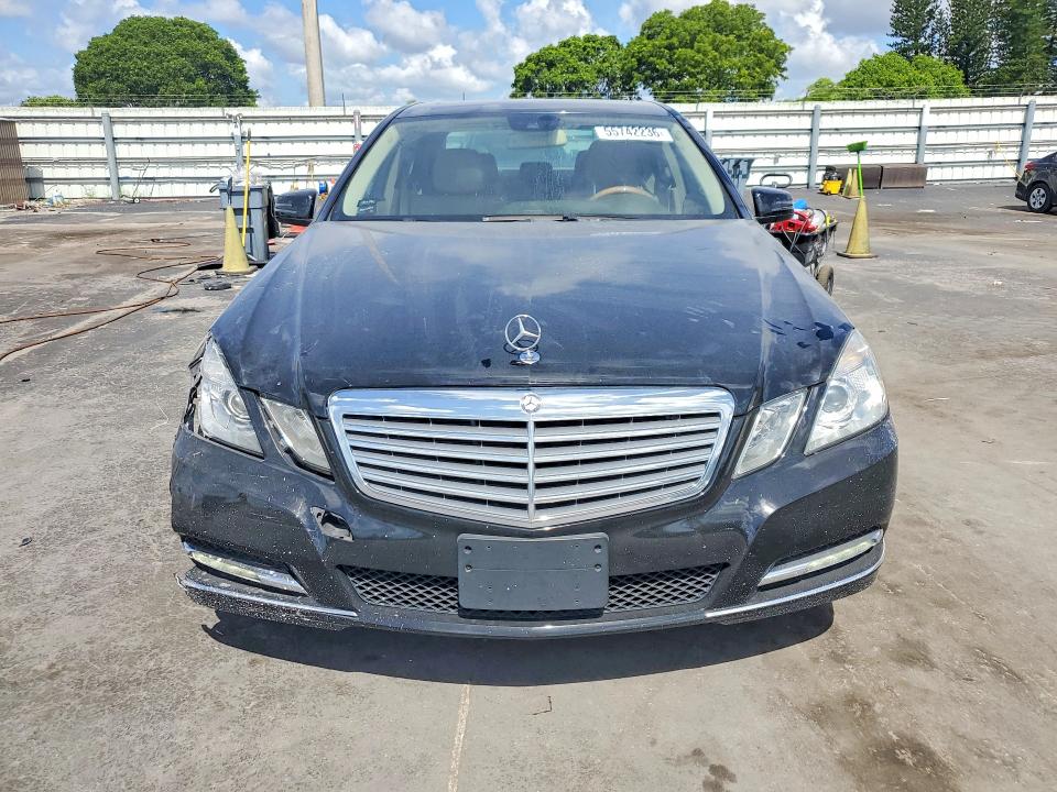 2013 Mercedes-benz E მანქანა იყიდება აუქციონზე, vin: WDDHF5KB3DA693195, აუქციონის ნომერი: 55742236