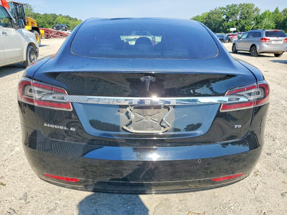57883106 :رقم المزاد ، 5YJSA1E14HF231090 vin ، 2017 Tesla Model S مزاد بيع
