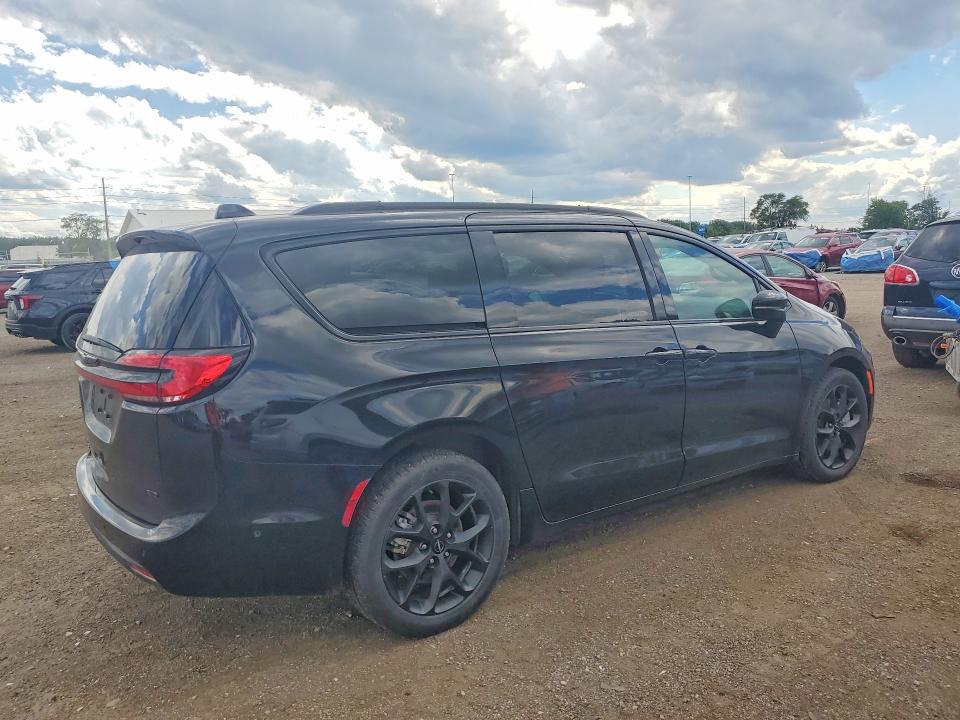 Продажа на аукционе авто 2024 Chrysler Pacifica, vin: 2C4RC3BGXRR131370, номер лота: 56763356