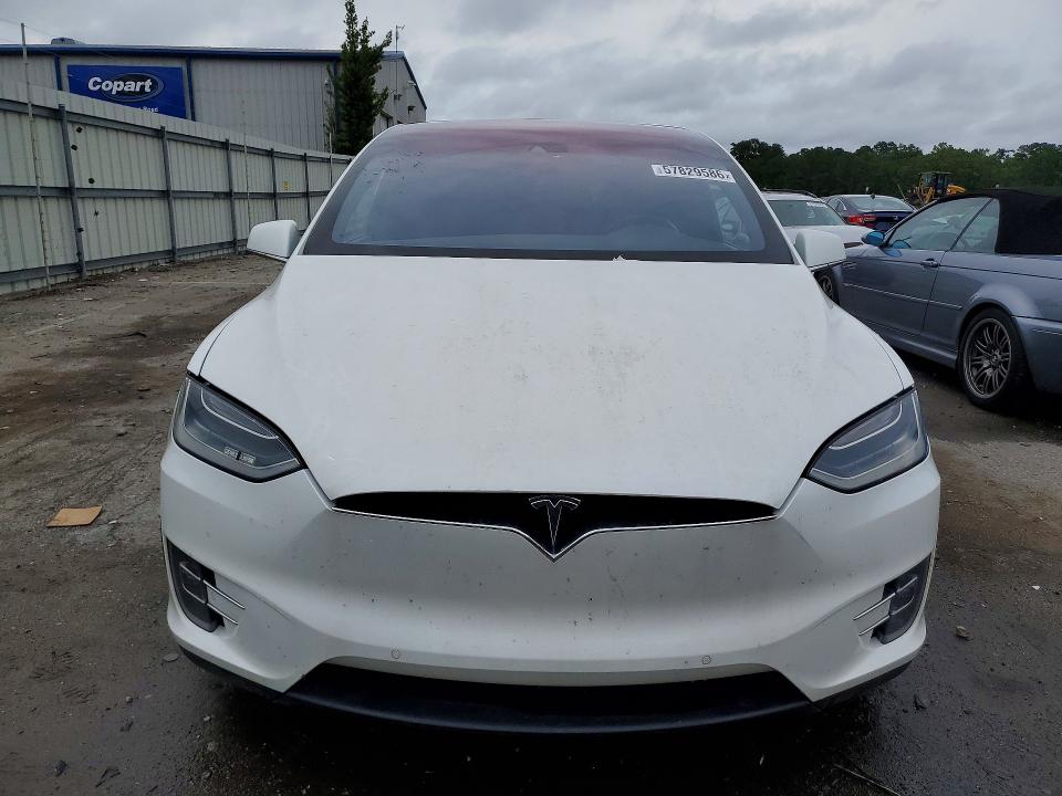 2016 Tesla Model X მანქანა იყიდება აუქციონზე, vin: 5YJXCBE40GF008995, აუქციონის ნომერი: 57829586