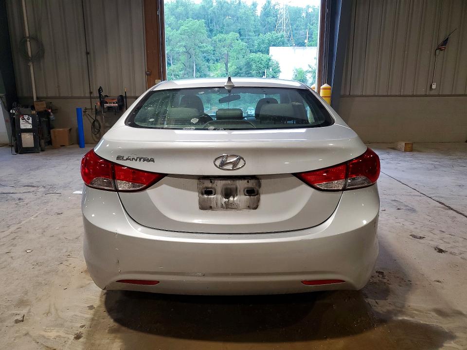 2013 Hyundai Elantra მანქანა იყიდება აუქციონზე, vin: KMHDH4AE1DU988346, აუქციონის ნომერი: 56762076