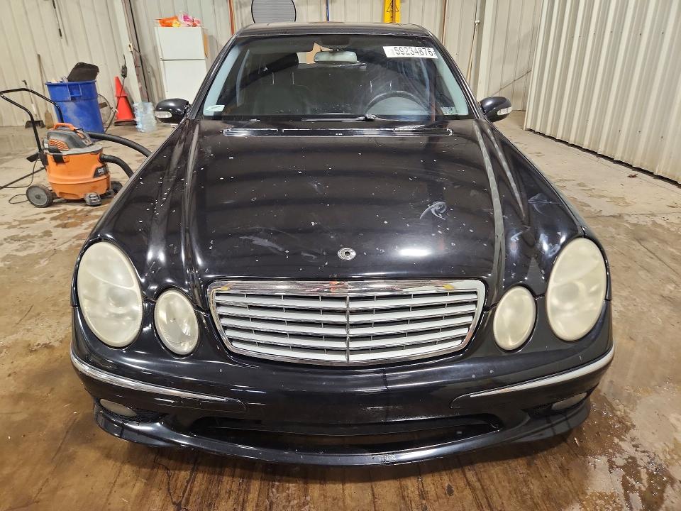 59234876 :رقم المزاد ، WDBUF65J25A699961 vin ، 2005 Mercedes-benz E مزاد بيع