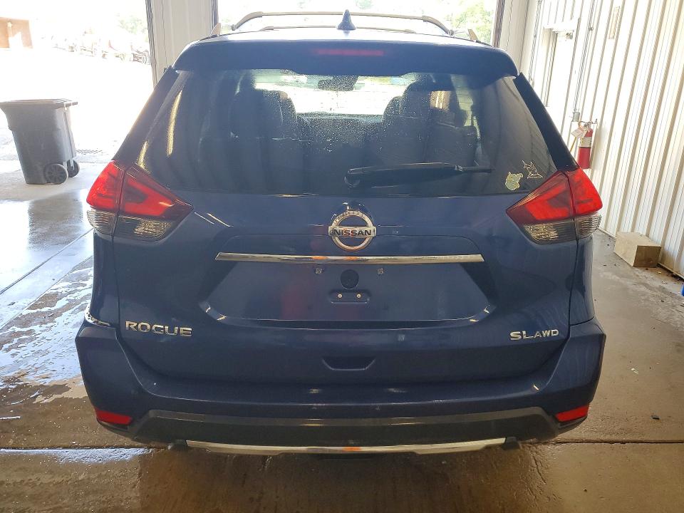 Продажа на аукционе авто 2017 Nissan Rogue, vin: 5N1AT2MV8HC763418, номер лота: 56025286