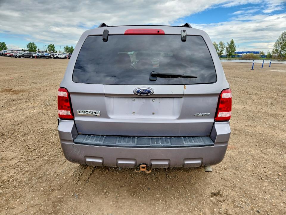58112176 :رقم المزاد ، 1FMCU93Z88KE79943 vin ، 2008 Ford Escape مزاد بيع