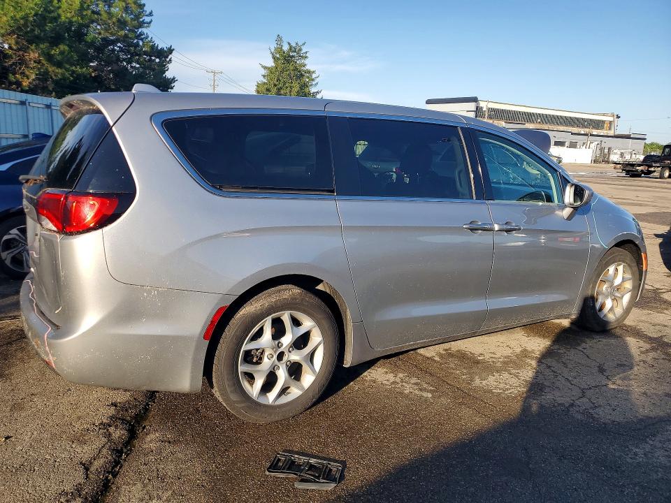 Продаж на аукціоні авто 2018 Chrysler Pacifica, vin: 2C4RC1FG6JR275033, номер лоту: 57908366