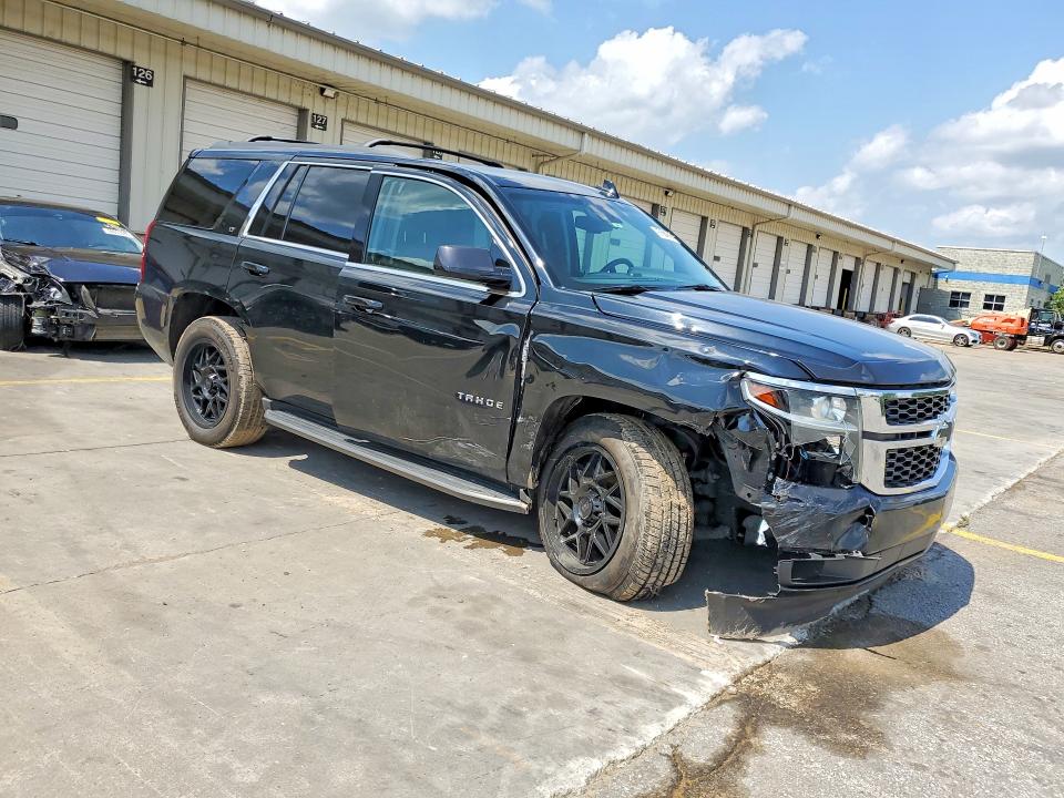 97684565 :رقم المزاد ، 1GNSKBKC8HR161720 vin ، 2017 Chevrolet Tahoe مزاد بيع
