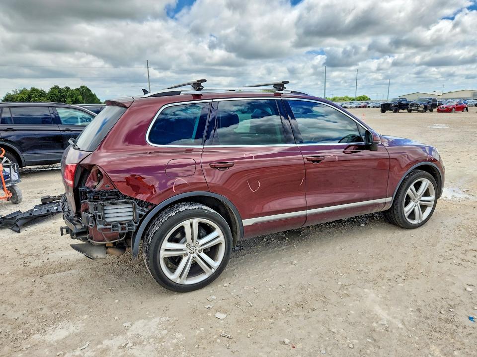 2017 Volkswagen Touareg მანქანა იყიდება აუქციონზე, vin: WVGGF7BP7HD002716, აუქციონის ნომერი: 57537056