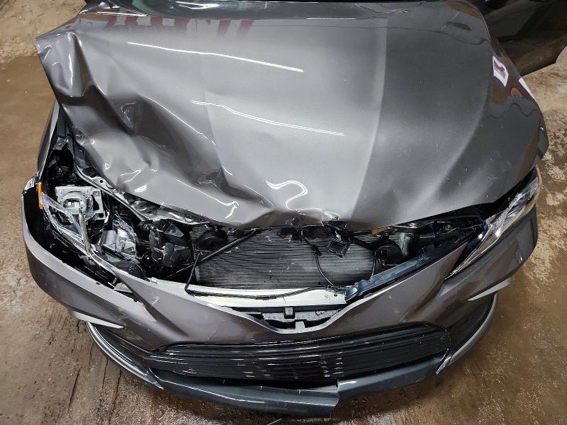 2022 Toyota Camry მანქანა იყიდება აუქციონზე, vin: 4T1C11AK8NU682881, აუქციონის ნომერი: 58692006