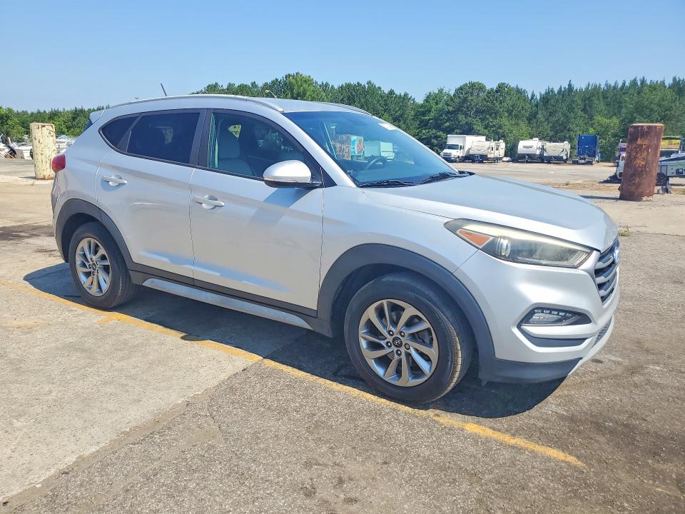 57373896 :رقم المزاد ، KM8J33A26HU432864 vin ، 2017 Hyundai Tucson مزاد بيع