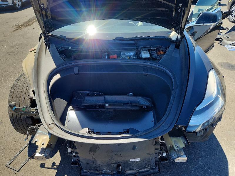 55458076 :رقم المزاد ، 5YJ3E1EA6JF078369 vin ، 2018 Tesla Model 3 مزاد بيع
