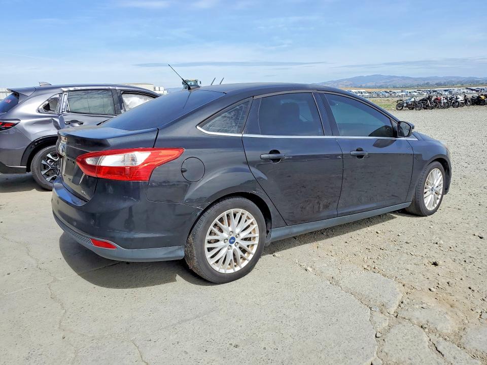 56500706 :رقم المزاد ، 1FAHP3H22CL131283 vin ، 2012 Ford Focus مزاد بيع