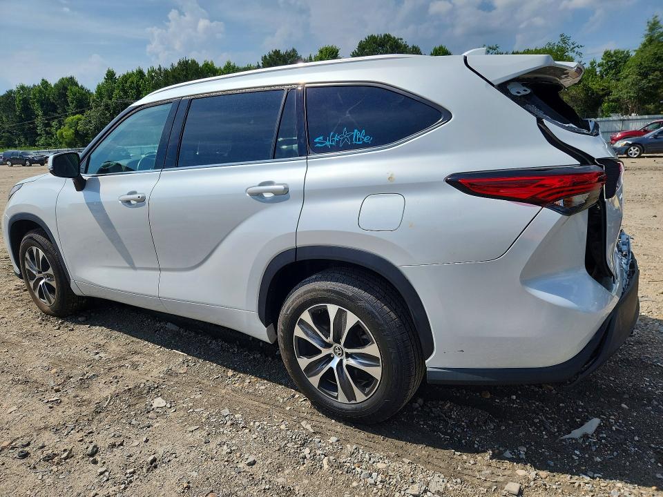 Продажа на аукционе авто 2022 Toyota Highlander Hybrid, vin: 5TDGARAHXNS513488, номер лота: 57047426