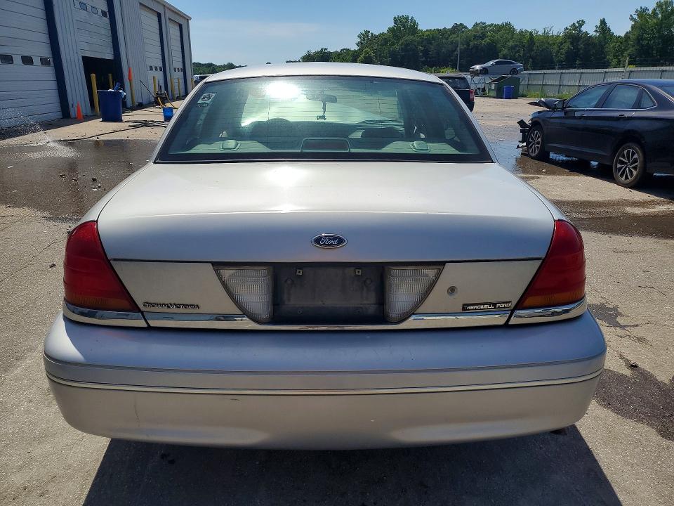 Aukcja sprzedaży 2001 Ford Crown Victoria, vin: 2FAFP73W61X117718, numer aukcji: 56254166