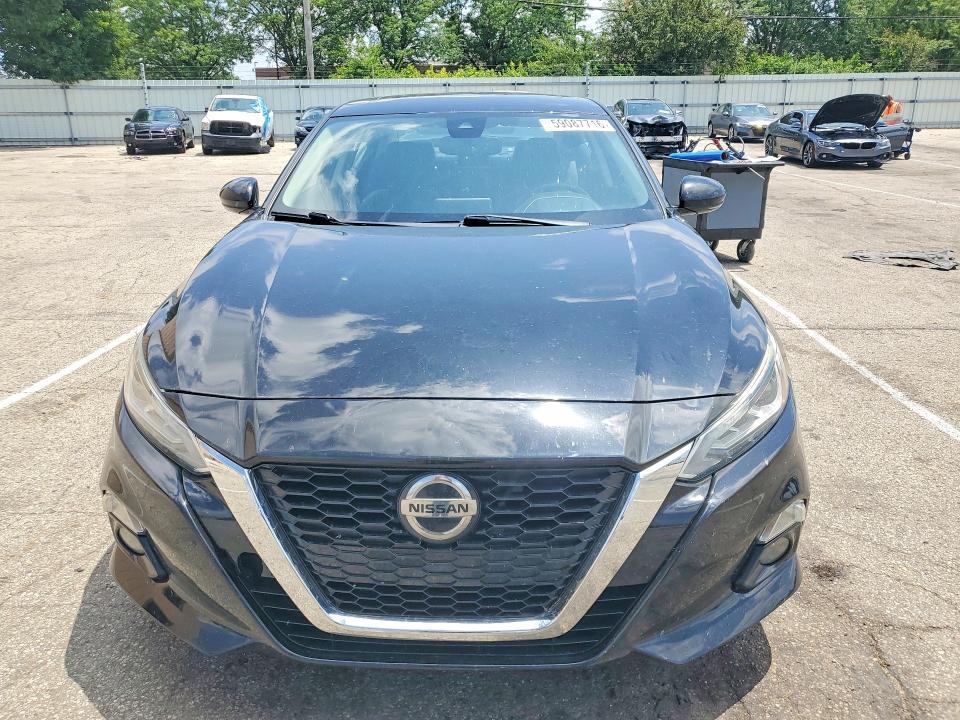 59087716 :رقم المزاد ، 1N4BL4EW3KC200740 vin ، 2019 Nissan Altima مزاد بيع