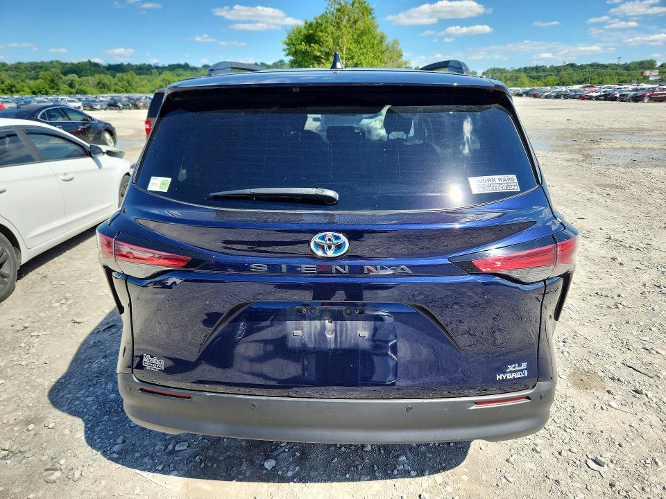 Продаж на аукціоні авто 2021 Toyota Sienna, vin: 5TDJRKEC6MS013895, номер лоту: 57524506