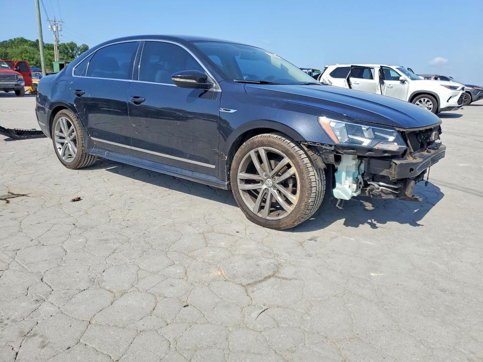 Продажа на аукционе авто 2017 Volkswagen Passat, vin: 1VWDT7A3XHC019804, номер лота: 85968015