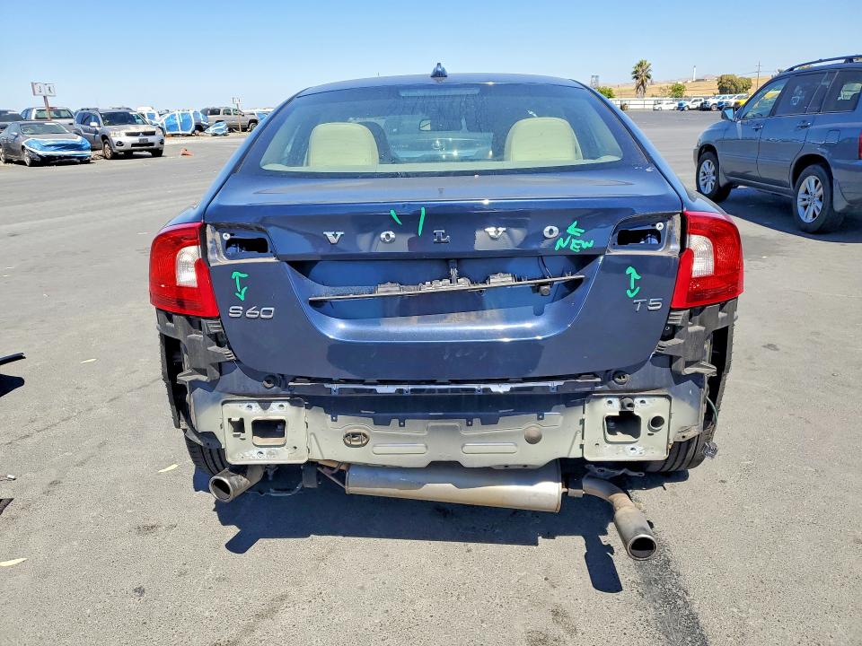 2013 Volvo S60 მანქანა იყიდება აუქციონზე, vin: YV1612FS7D2190945, აუქციონის ნომერი: 58323326