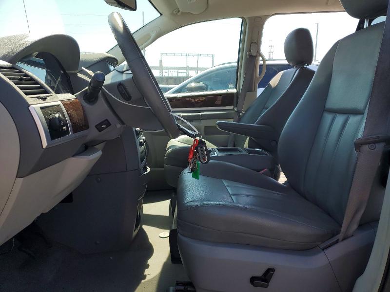 57412496 :رقم المزاد ، 2A4RR5DX1AR153151 vin ، 2010 Chrysler Town & Country مزاد بيع