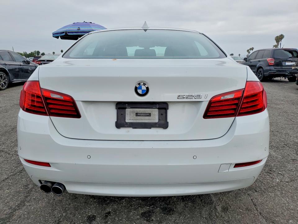 56529846 :رقم المزاد ، WBA5A5C5XFD521457 vin ، 2015 Bmw 528 مزاد بيع