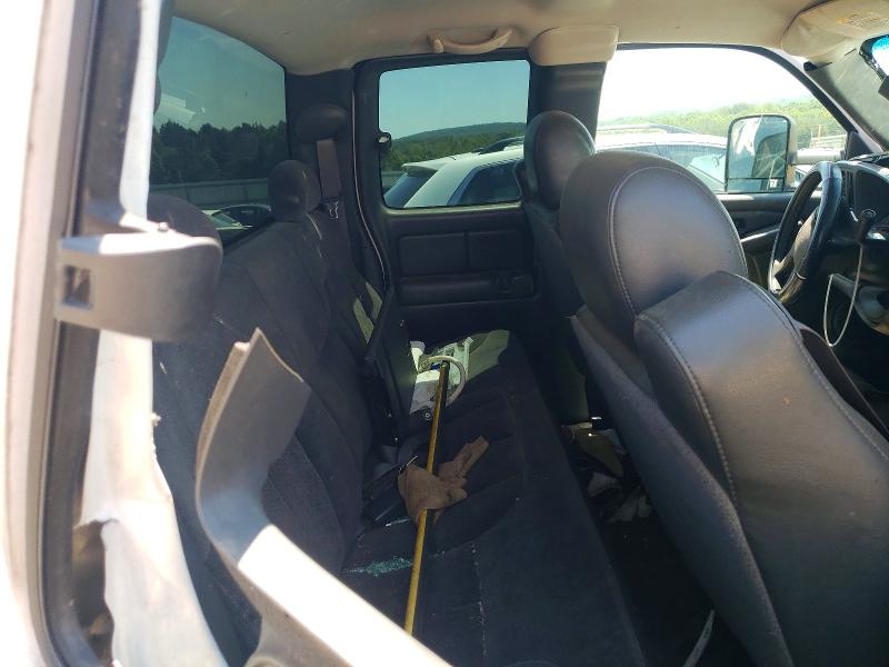 2005 Chevrolet Silverado მანქანა იყიდება აუქციონზე, vin: 1GCHK29U45E152176, აუქციონის ნომერი: 56820486