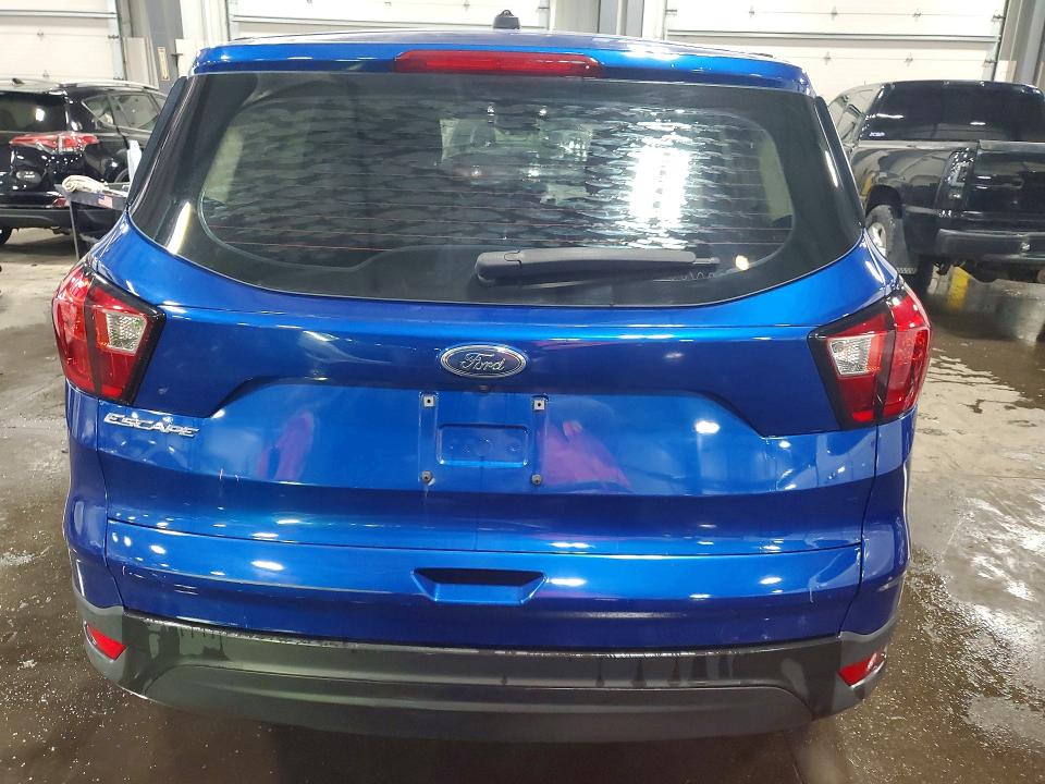 58119276 :رقم المزاد ، 1FMCU0F7XKUA78928 vin ، 2019 Ford Escape مزاد بيع