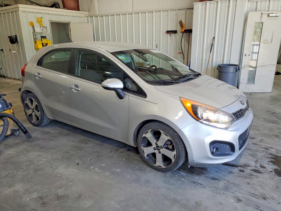 56247606 :رقم المزاد ، KNADN5A32F6459591 vin ، 2015 Kia Rio 5-door مزاد بيع