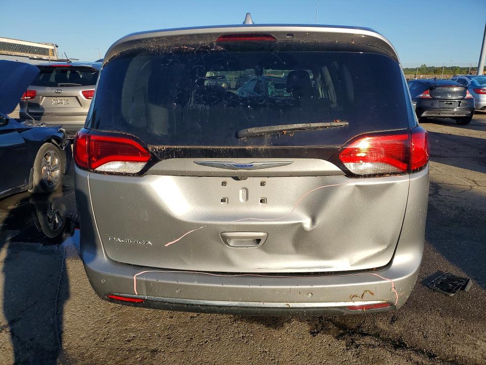 Продаж на аукціоні авто 2018 Chrysler Pacifica, vin: 2C4RC1FG6JR275033, номер лоту: 57908366