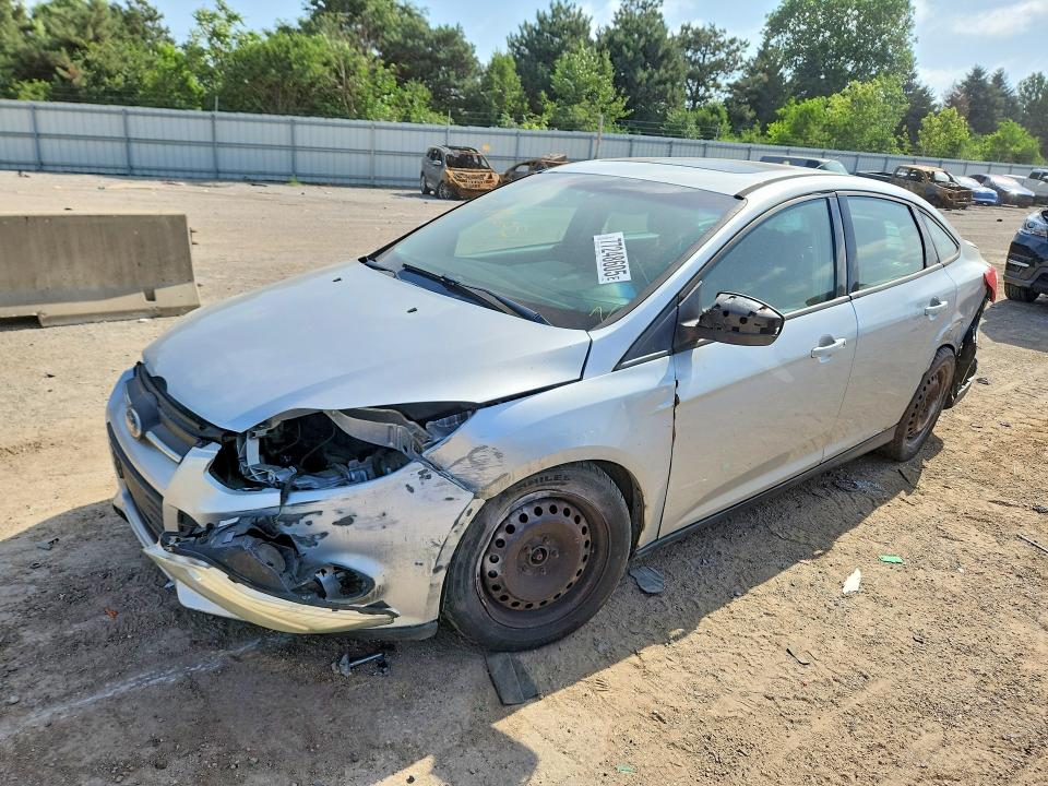 2012 Ford Focus მანქანა იყიდება აუქციონზე, vin: 1FAHP3F20CL282948, აუქციონის ნომერი: 77248605