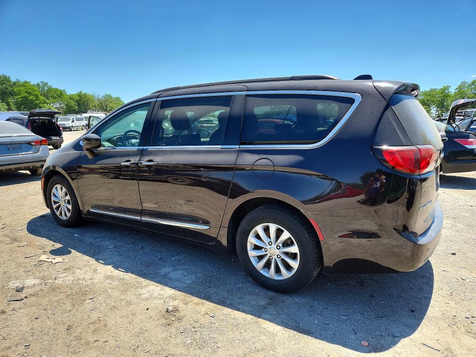 2017 Chrysler Pacifica მანქანა იყიდება აუქციონზე, vin: 2C4RC1BG6HR733850, აუქციონის ნომერი: 55983596