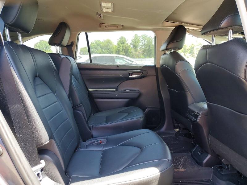 Auction sale of the 2022 Toyota Highlander, vin: 5TDGZRBH2NS559808, lot number: 56514456