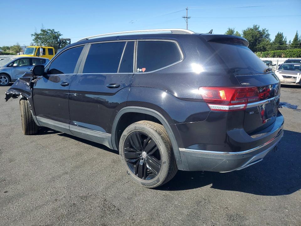 56986976 :رقم المزاد ، 1V2MR2CA9JC589491 vin ، 2018 Volkswagen Atlas مزاد بيع