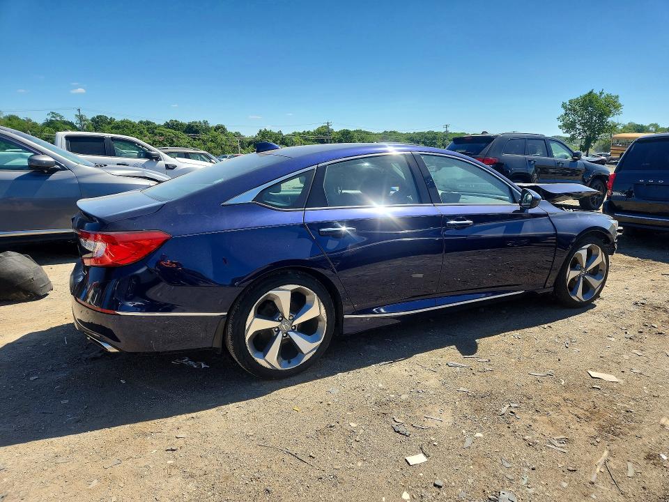 57332486 :رقم المزاد ، 1HGCV1F9XJA148888 vin ، 2018 Honda Accord مزاد بيع