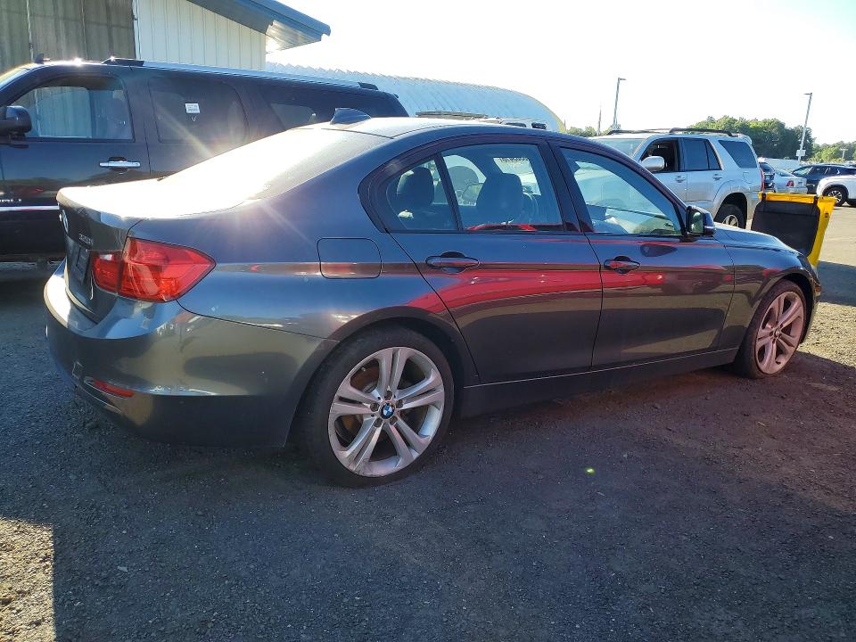 2015 Bmw 328 მანქანა იყიდება აუქციონზე, vin: WBA3B3G51FNR88683, აუქციონის ნომერი: 56363416