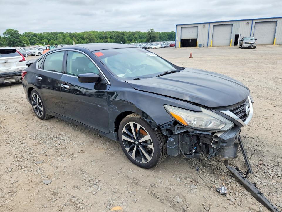 2018 Nissan Altima მანქანა იყიდება აუქციონზე, vin: 1N4AL3AP7JC232917, აუქციონის ნომერი: 58622406