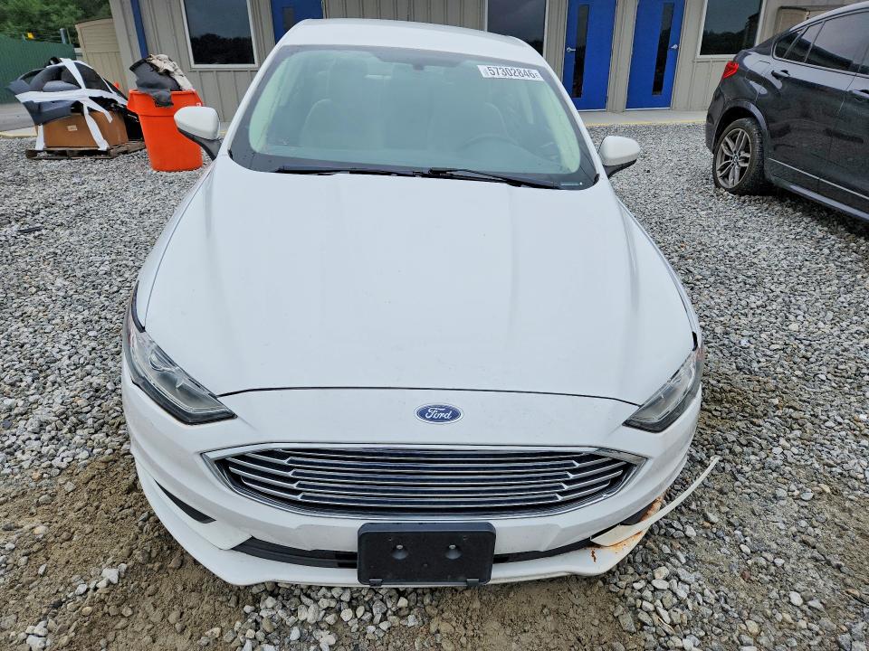 57302846 :رقم المزاد ، 3FA6P0UU4JR271394 vin ، 2018 Ford Fusion مزاد بيع