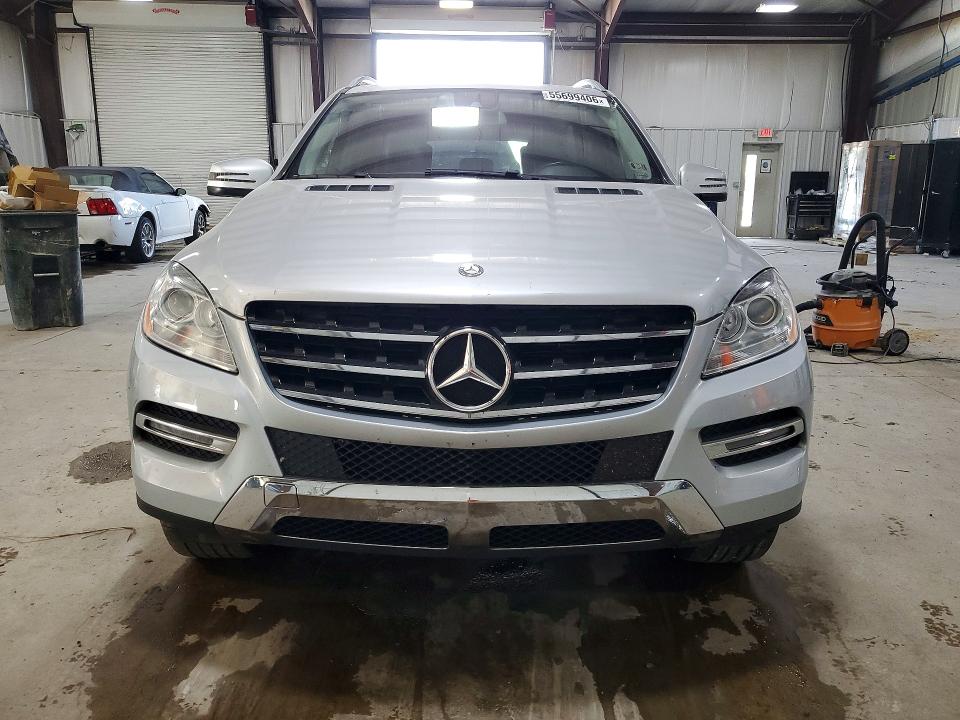 Продажа на аукционе авто 2015 Mercedes-benz Ml, vin: 4JGDA5HB5FA532795, номер лота: 55699406