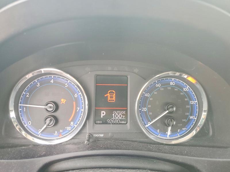 58032326 :رقم المزاد ، 5YFBURHE4JP810594 vin ، 2018 Toyota Corolla مزاد بيع