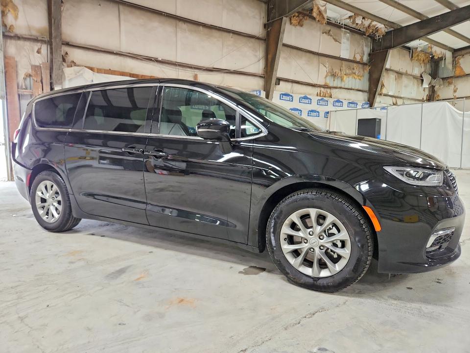 Продажа на аукционе авто 2026 Chrysler Pacifica, vin: 2C4RC1GG2TR254939, номер лота: 57780236