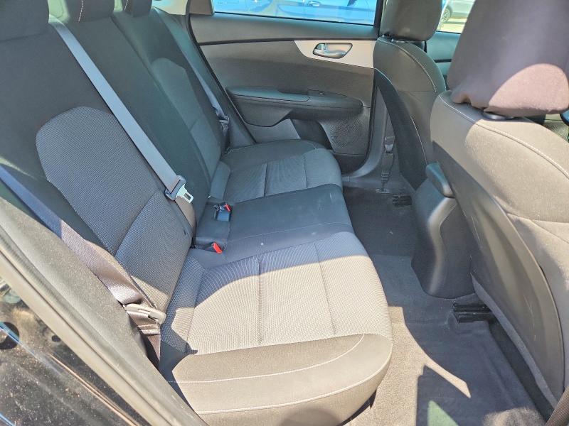 55942366 :رقم المزاد ، 3KPF24AD3PE687957 vin ، 2023 Kia Forte مزاد بيع