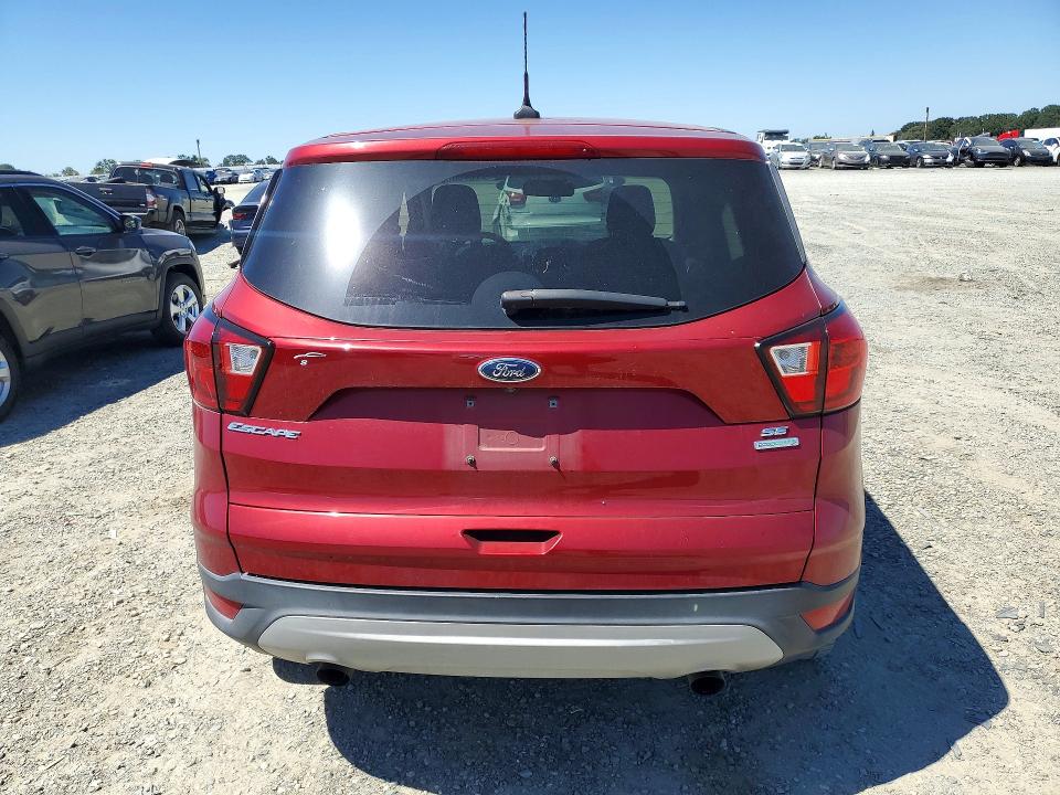 2019 Ford Escape მანქანა იყიდება აუქციონზე, vin: 1FMCU0GD0KUC55457, აუქციონის ნომერი: 57076066