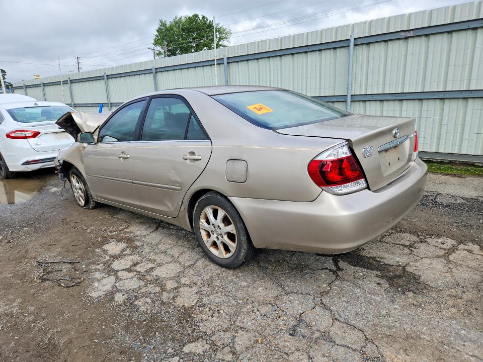 57557496 :رقم المزاد ، 4T1BE30K55U586252 vin ، 2005 Toyota Camry مزاد بيع
