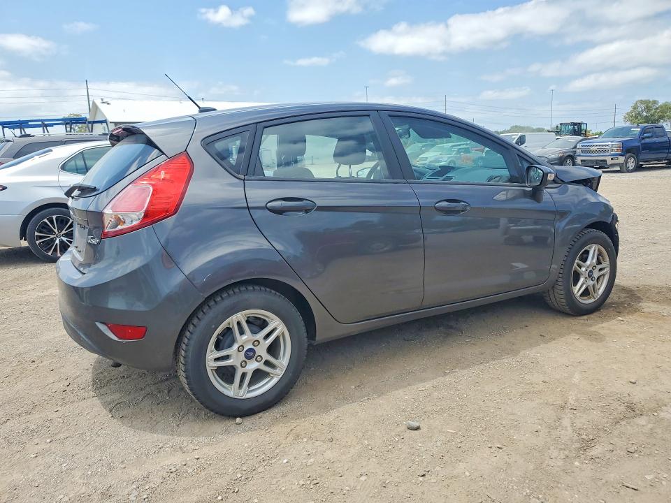 58583466 :رقم المزاد ، 3FADP4EJ3HM132853 vin ، 2017 Ford Fiesta مزاد بيع