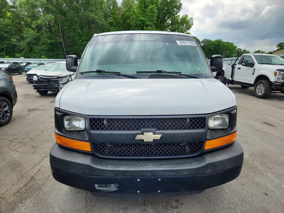 57017176 :رقم المزاد ، 1GCWGFCF2F1168864 vin ، 2015 Chevrolet Express G2500 مزاد بيع