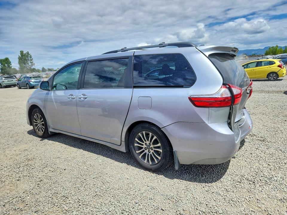 Продажа на аукционе авто 2018 Toyota Sienna, vin: 5TDYZ3DC7JS944665, номер лота: 54873526