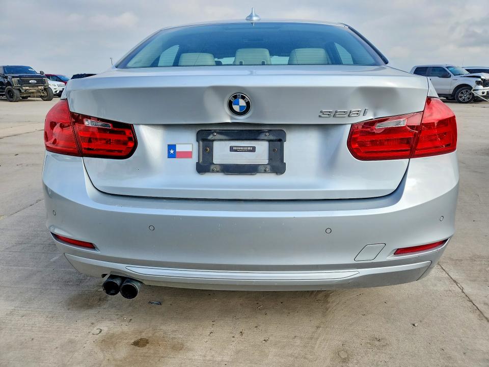 Продаж на аукціоні авто 2012 Bmw 328, vin: WBA3A5C52CF256511, номер лоту: 55994406