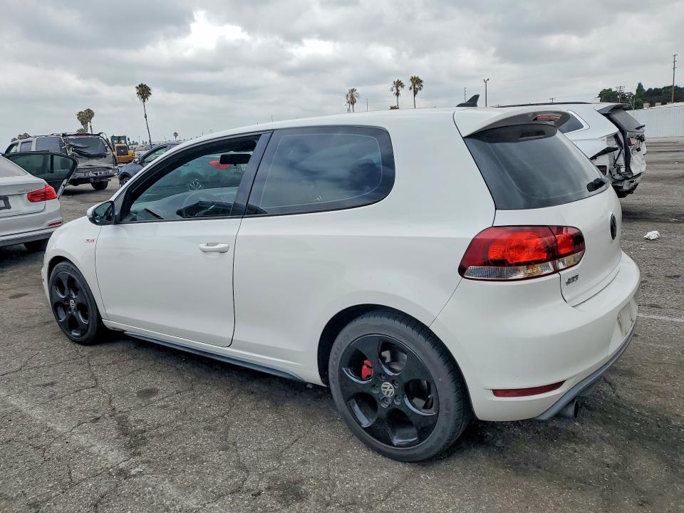 58459706 :رقم المزاد ، WVWFD7AJ1AW273879 vin ، 2010 Volkswagen Gti مزاد بيع