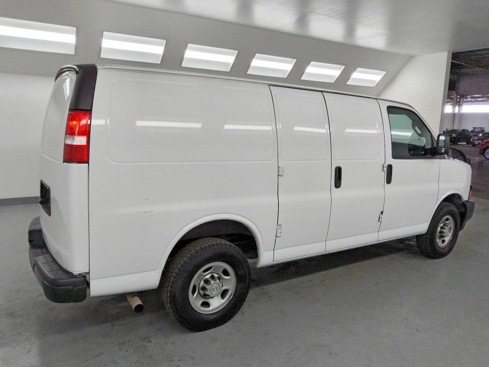 2022 Chevrolet Express G2500 მანქანა იყიდება აუქციონზე, vin: 1GCWGAFP6N1212905, აუქციონის ნომერი: 52348556