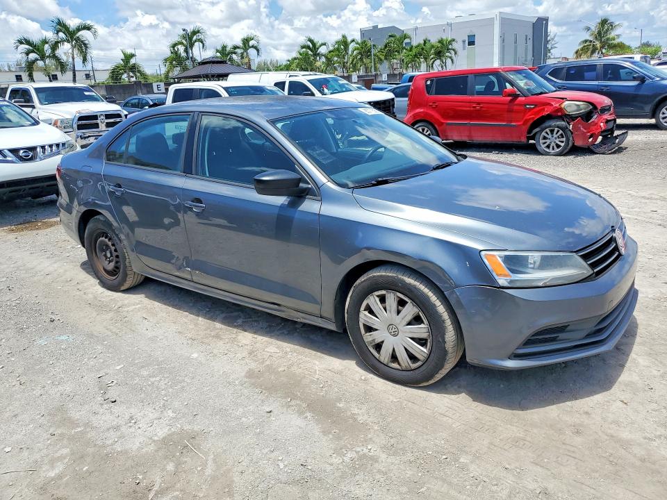 85772585 :رقم المزاد ، 3VW167AJ7GM369848 vin ، 2016 Volkswagen Jetta مزاد بيع